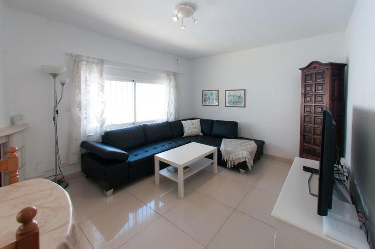 House | Resale in Los Boliches in Los Boliches, Costa del Sol - Photo 5