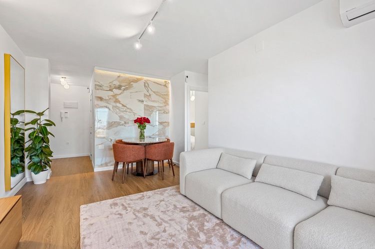Penthouse | Resale in Punta Prima in Punta Prima, Costa Blanca - Photo 2