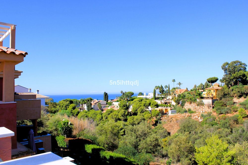 Penthouse | Resale in Marbella in Marbella, Costa del Sol - Main property photo