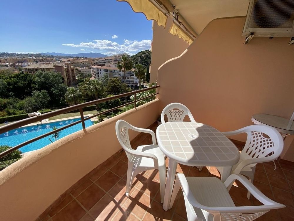 Apartment | Resale in Los Pacos in Los Pacos, Costa del Sol - Main property photo