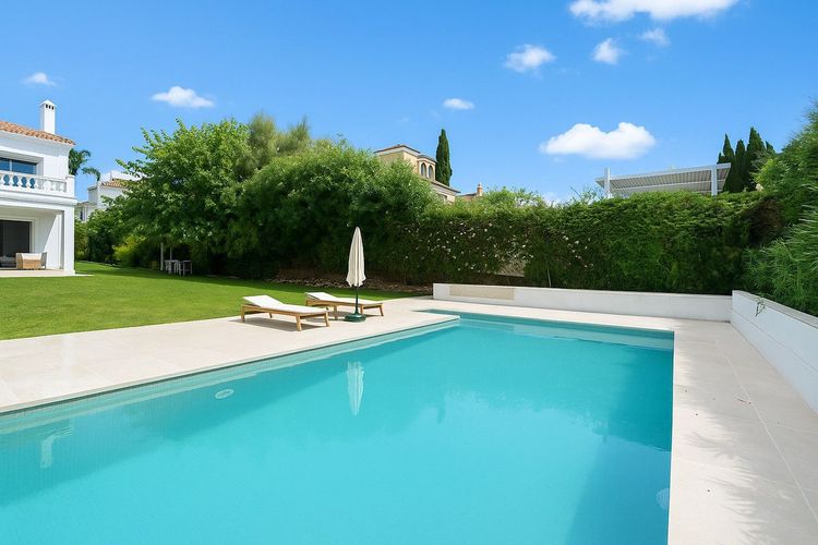House | Resale in Sotogrande Alto in Sotogrande Alto, Sotogrande, Costa del Sol - Photo 4