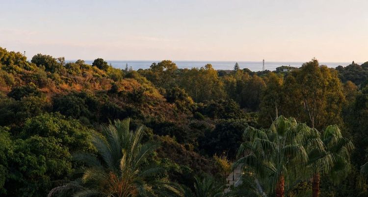 Apartment | Resale in Elviria in Elviria, Costa del Sol - Photo 3