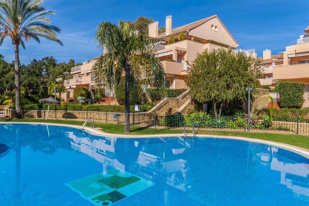 Apartment | Resale in Elviria in Elviria, Costa del Sol - Main property photo