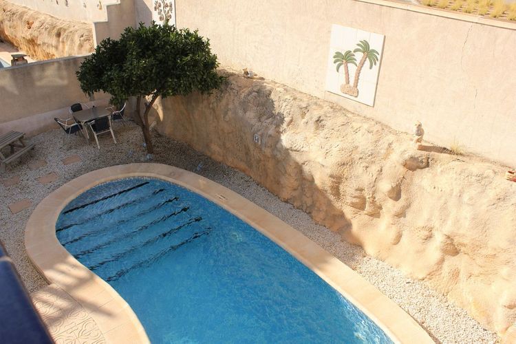 House | Resale in La Zenia in La Zenia, Costa Blanca - Photo 3