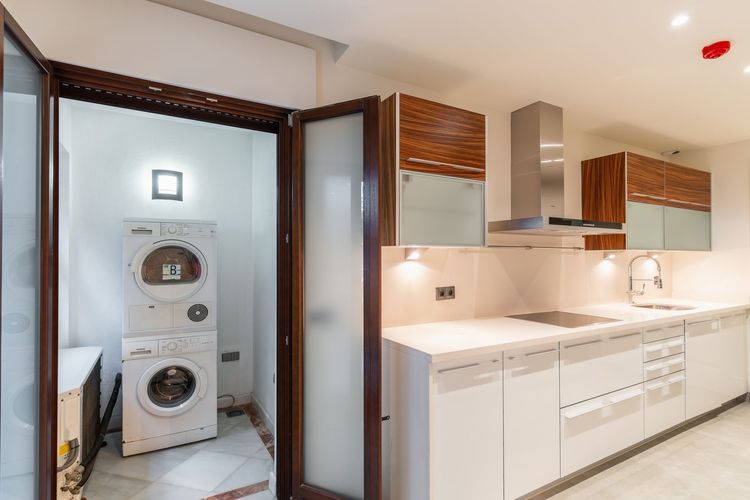 Apartment | Resale in Estepona in Estepona, Costa del Sol - Photo 4