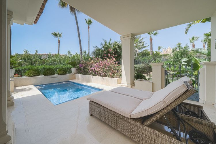 Apartment | Resale in Nueva Andalucía - Development photo 1