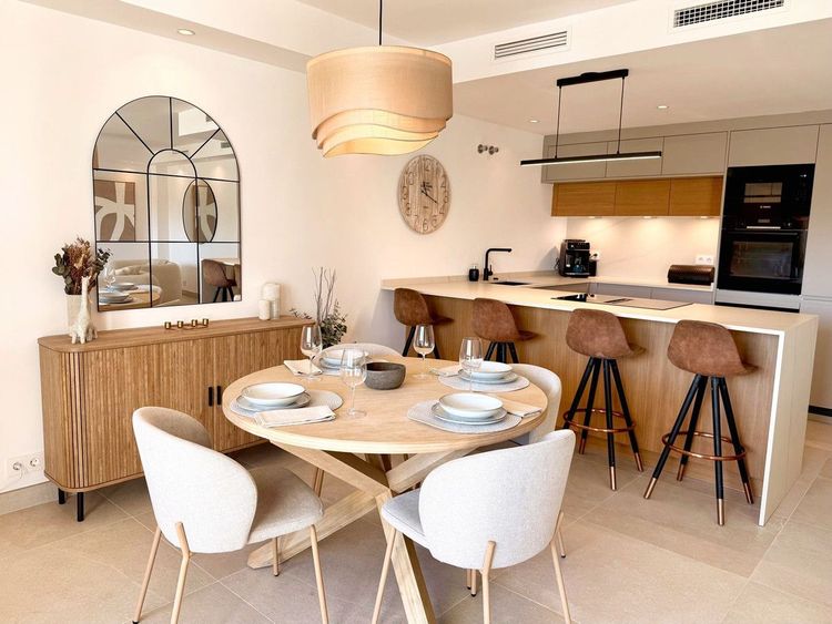 House | Resale in Estepona in Estepona, Costa del Sol - Photo 3