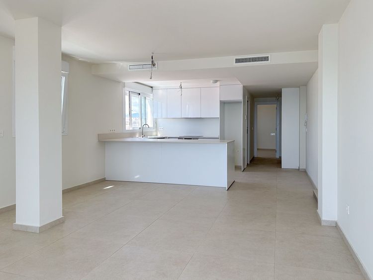 Apartment | Resale in Fuengirola in Fuengirola Others, Costa del Sol - Photo 4