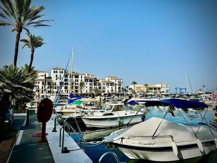 Apartment | Resale in La Duquesa - Development photo 1