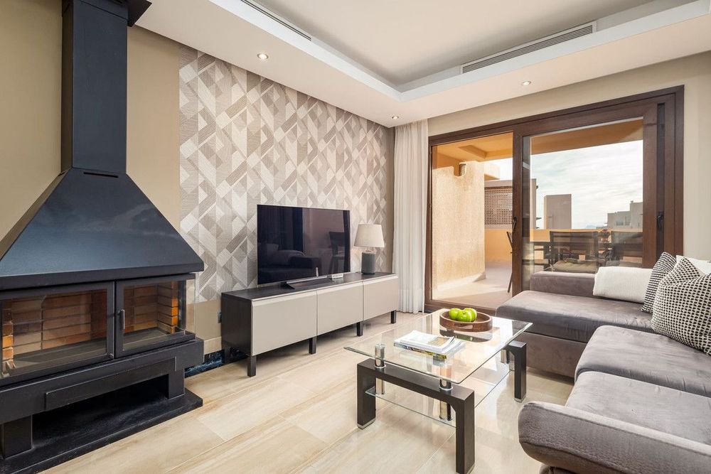 Penthouse | Resale in Estepona in Estepona, Costa del Sol - Main property photo