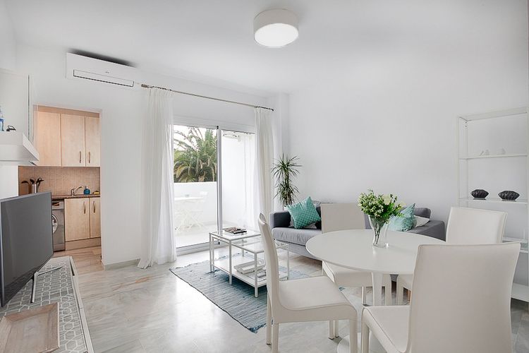 Apartment | Resale in Estepona in Estepona, Costa del Sol - Photo 3