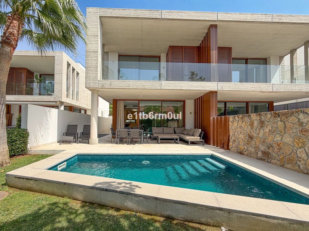 House | Resale in The Golden Mile in The Golden Mile, Costa del Sol - Main property photo