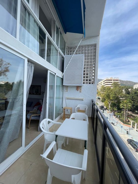 Apartment | Resale in Marbella in Marbella, Costa del Sol - Photo 4