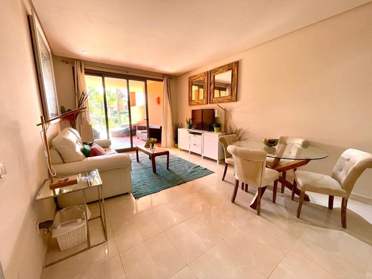 Apartment | Resale in New Golden Mile in New Golden Mile, Costa del Sol - Photo 3