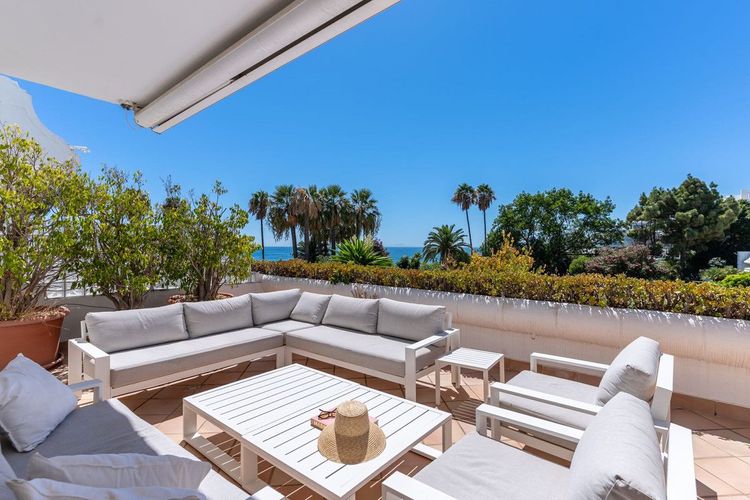 Apartment | Resale in Estepona in Estepona, Costa del Sol - Photo 5