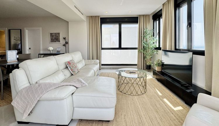 Penthouse | Resale in Puerto Banús in Puerto Banús, Costa del Sol - Photo 5