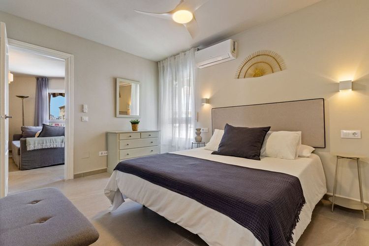 Apartment | Resale in Málaga Centro in Málaga Centro, Málaga City, Costa del Sol - Photo 5