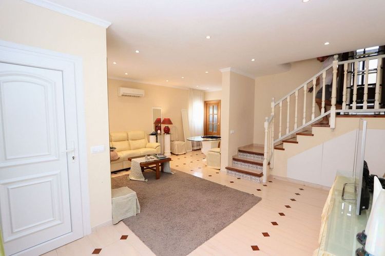 House | Resale in Torrevieja in Torrevieja, Costa Blanca - Photo 5