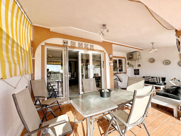 House | Resale in Rincón de la Victoria in Rincón de la Victoria, Costa del Sol - Photo 2