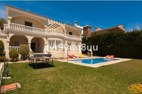 House | Resale in Mijas Golf in Mijas Golf, Costa del Sol - Photo 4