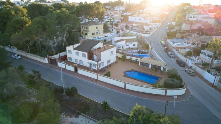 House | Resale in Los Altos in Costa Blanca - Photo 3
