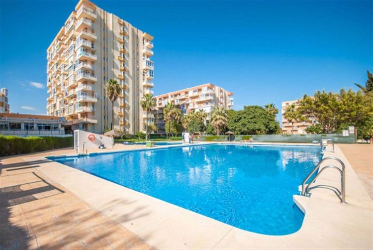 Apartment | Resale in Benalmadena in Benalmadena Others, Costa del Sol - Photo 3