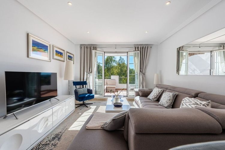 Penthouse | Resale in Los Arqueros in Los Arqueros, Costa del Sol - Photo 3