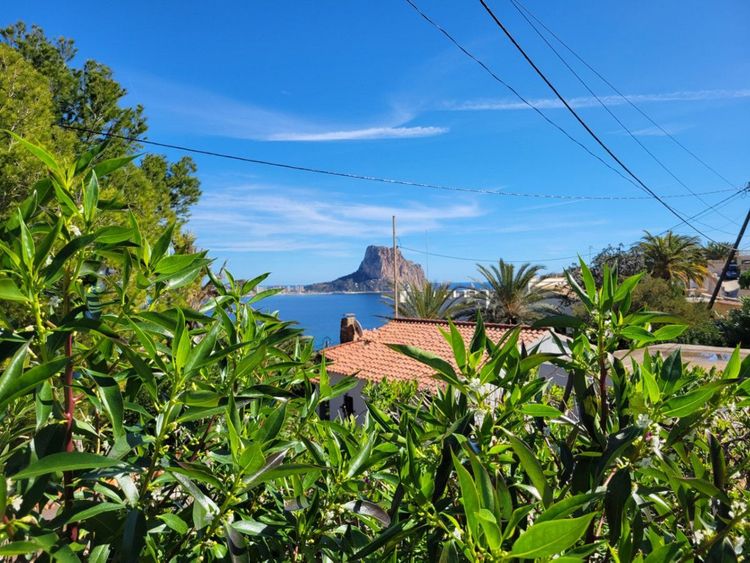 House | Resale in Calpe in Calpe, Costa Blanca - Photo 5