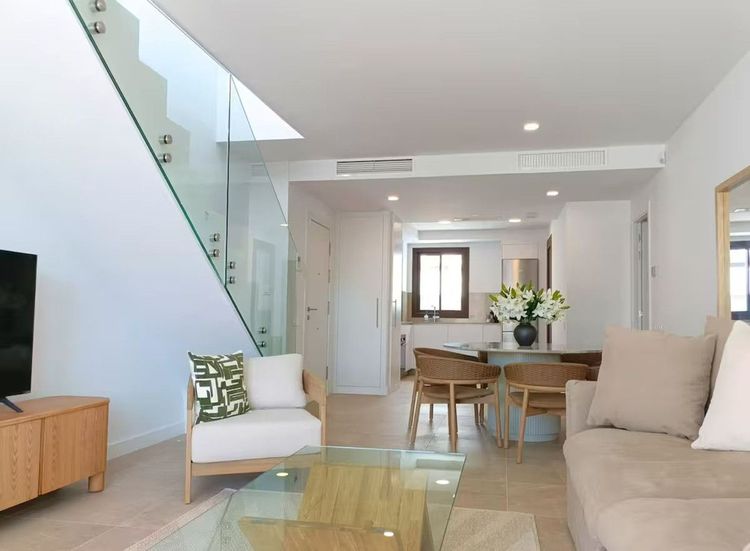 Penthouse | Resale in Estepona in Estepona, Costa del Sol - Photo 2
