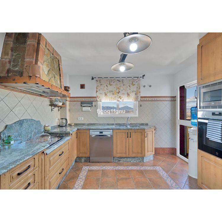 House | Resale in Coín in Coín, Costa del Sol - Photo 5