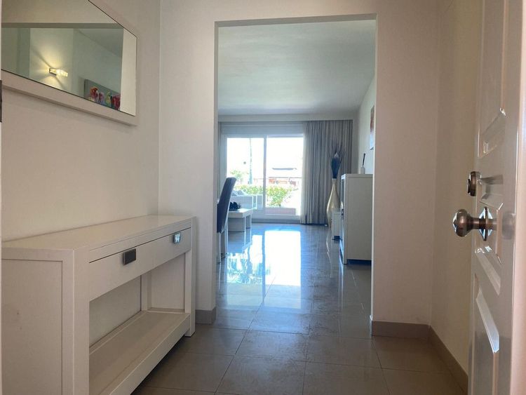 Apartment | Resale in Estepona in Estepona, Costa del Sol - Photo 2