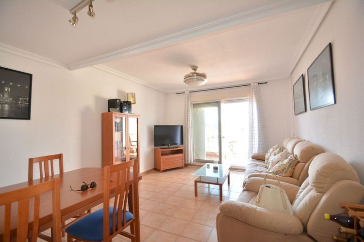 House | Resale in Guardamar del Segura in Guardamar del Segura, Costa Blanca - Photo 3