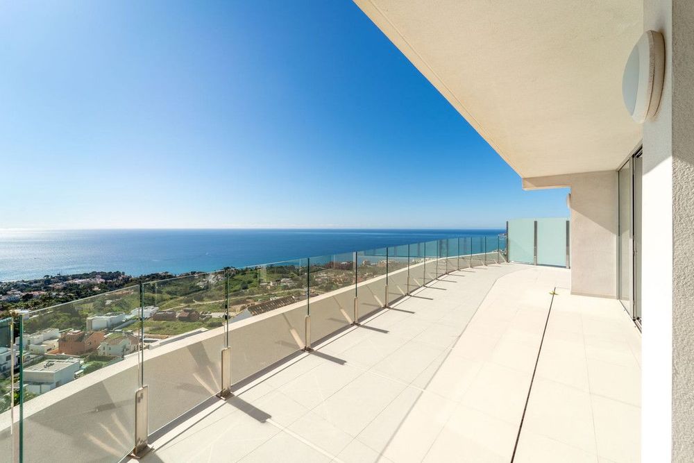 Penthouse | Resale in Benalmadena Pueblo - Property photo 1