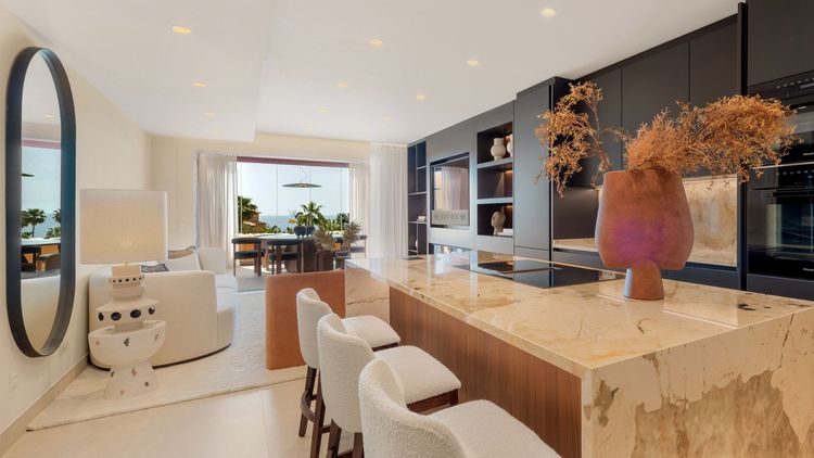 Apartment | Resale in Estepona in Estepona, Costa del Sol - Photo 4