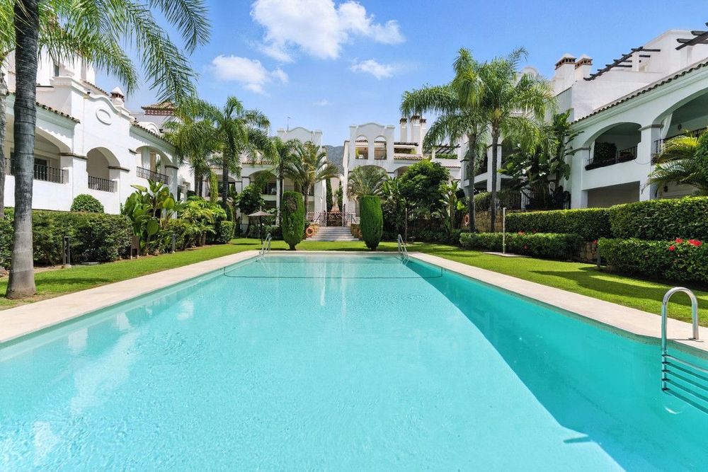 Apartment | Resale in Nagüeles in Nagüeles, Costa del Sol - Main property photo