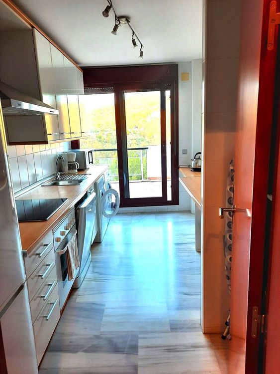 Apartment | Resale in Benahavís in Benahavís Others, Costa del Sol - Photo 5