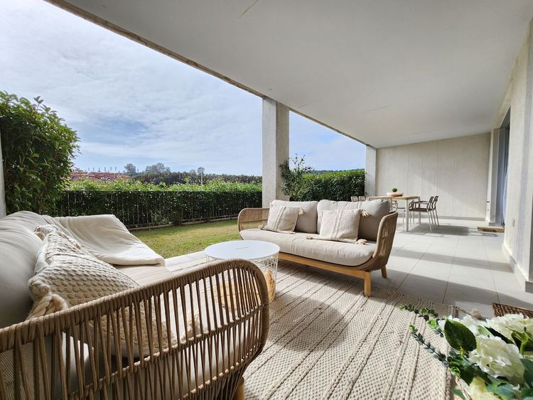 Apartment | Resale in Estepona in Estepona, Costa del Sol - Photo 3