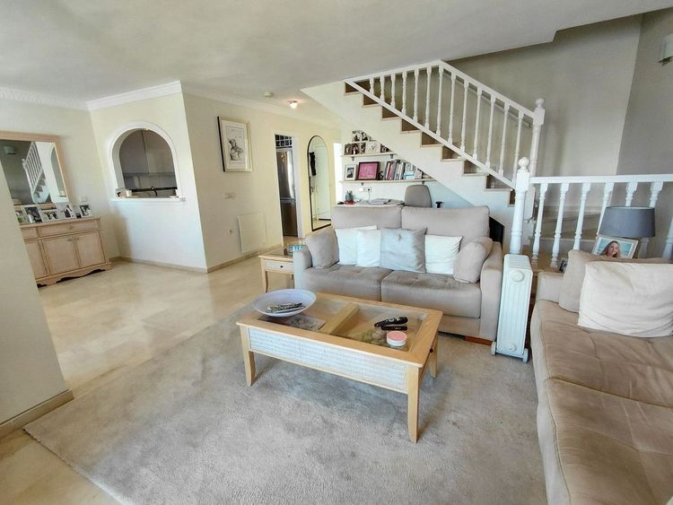 Penthouse | Resale in Marbesa in Marbesa, Costa del Sol - Photo 5