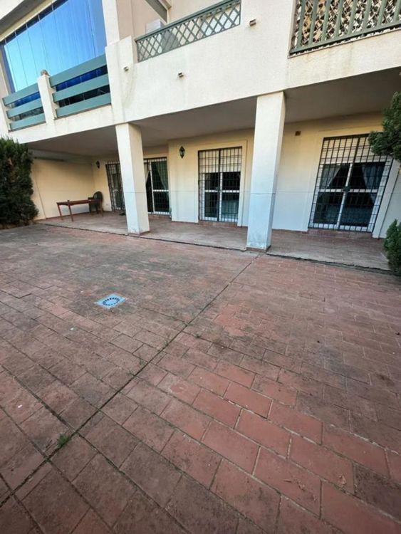 listing card gallery