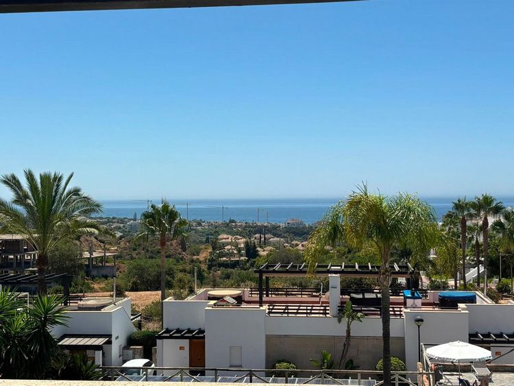 House | Resale in Santa Clara in Santa Clara, Costa del Sol - Photo 3