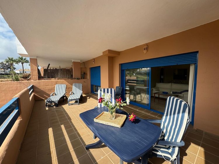Apartment | Resale in Manilva in Manilva, Costa del Sol - Photo 2