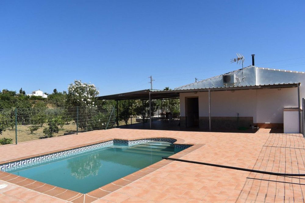 House | Resale in Alhaurín el Grande in Alhaurín el Grande, Costa del Sol - Main property photo