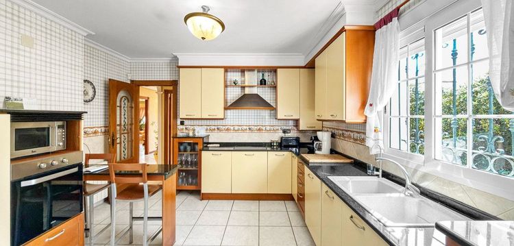House | Resale in Torrevieja in Torrevieja, Costa Blanca - Photo 5