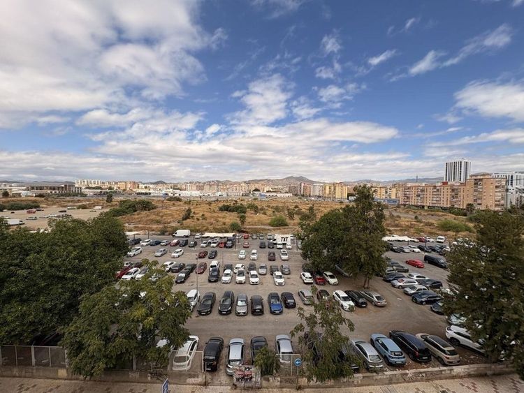 Apartment | Resale in Málaga in Málaga, Málaga City Others, Costa del Sol - Photo 4