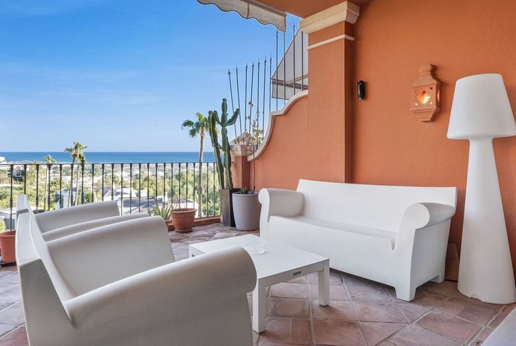 Penthouse | Resale in Monte Halcones in Monte Halcones, Costa del Sol - Photo 2