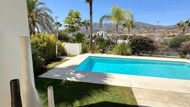 House | Resale in Río Real in Río Real, Costa del Sol - Photo 3