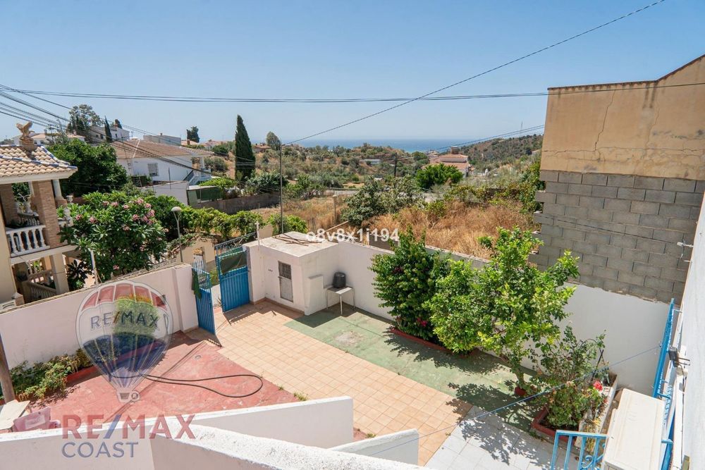 House | Resale in Rincón de la Victoria in Rincón de la Victoria, Costa del Sol - Main property photo