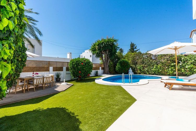 House | Resale in Marbesa in Marbesa, Marbella East, Costa del Sol - Photo 2
