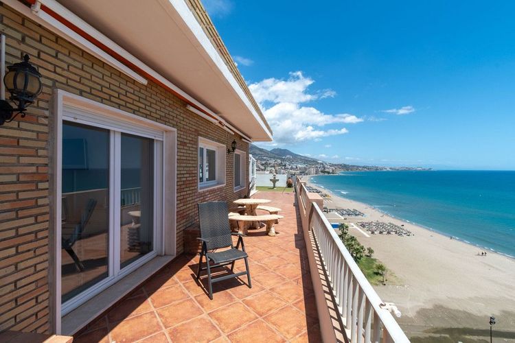 Penthouse | Resale in Fuengirola in Fuengirola Others, Costa del Sol - Photo 2