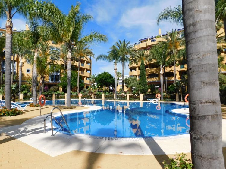Apartment | Resale in San Pedro de Alcántara - Development photo 1